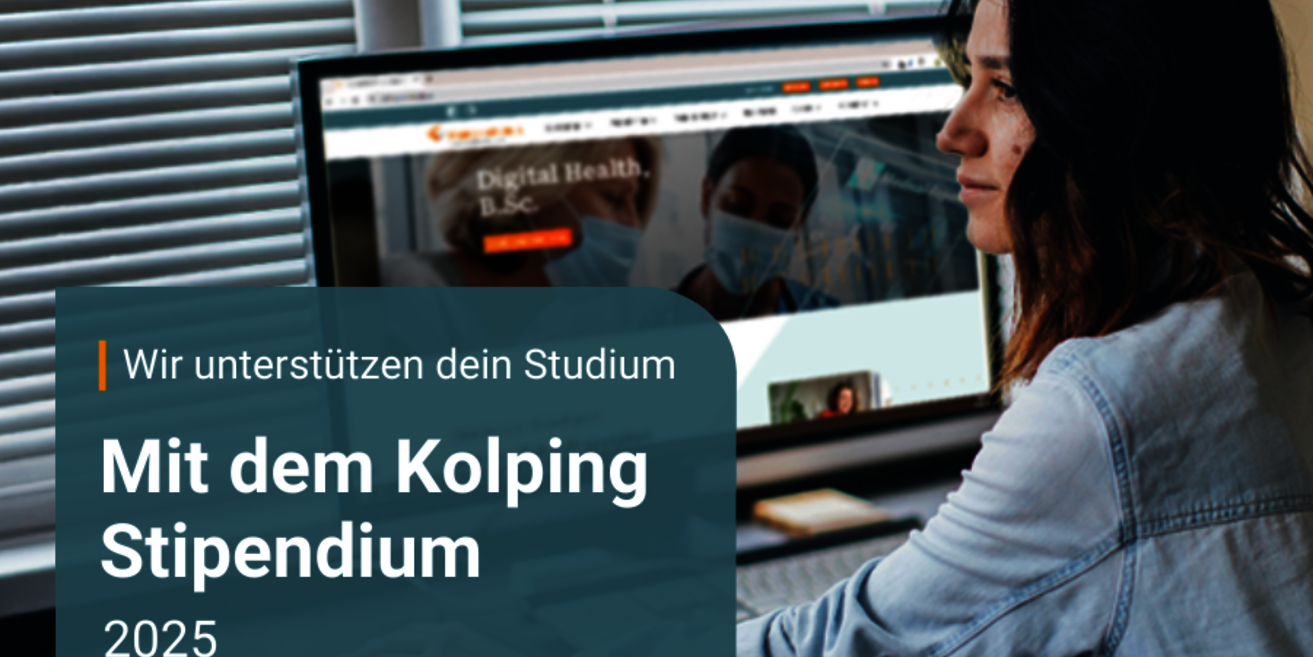Eine Frau von der Seite an einem Bildschirm und dazu der Text, dass das Studium mit dem Kolping Stipendium unterstützt wird. (c) Kolping Hochschule Eine Frau von der Seite an einem Bildschirm und dazu der Text, dass das Studium mit dem Kolping Stipendium unterstützt wird.