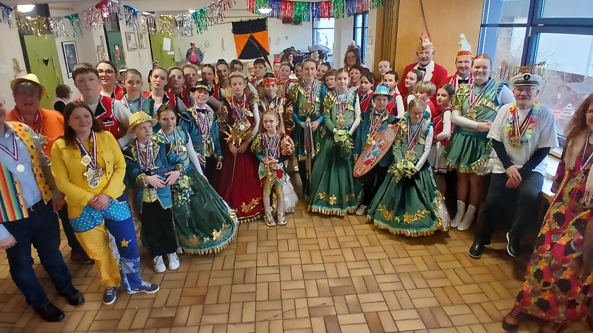 Gruppenfoto von Karnvalisten in Neuwied