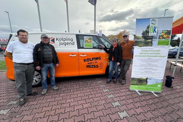 Das Klimamobil mit vier aktiven in Mühlheim-Kärlich