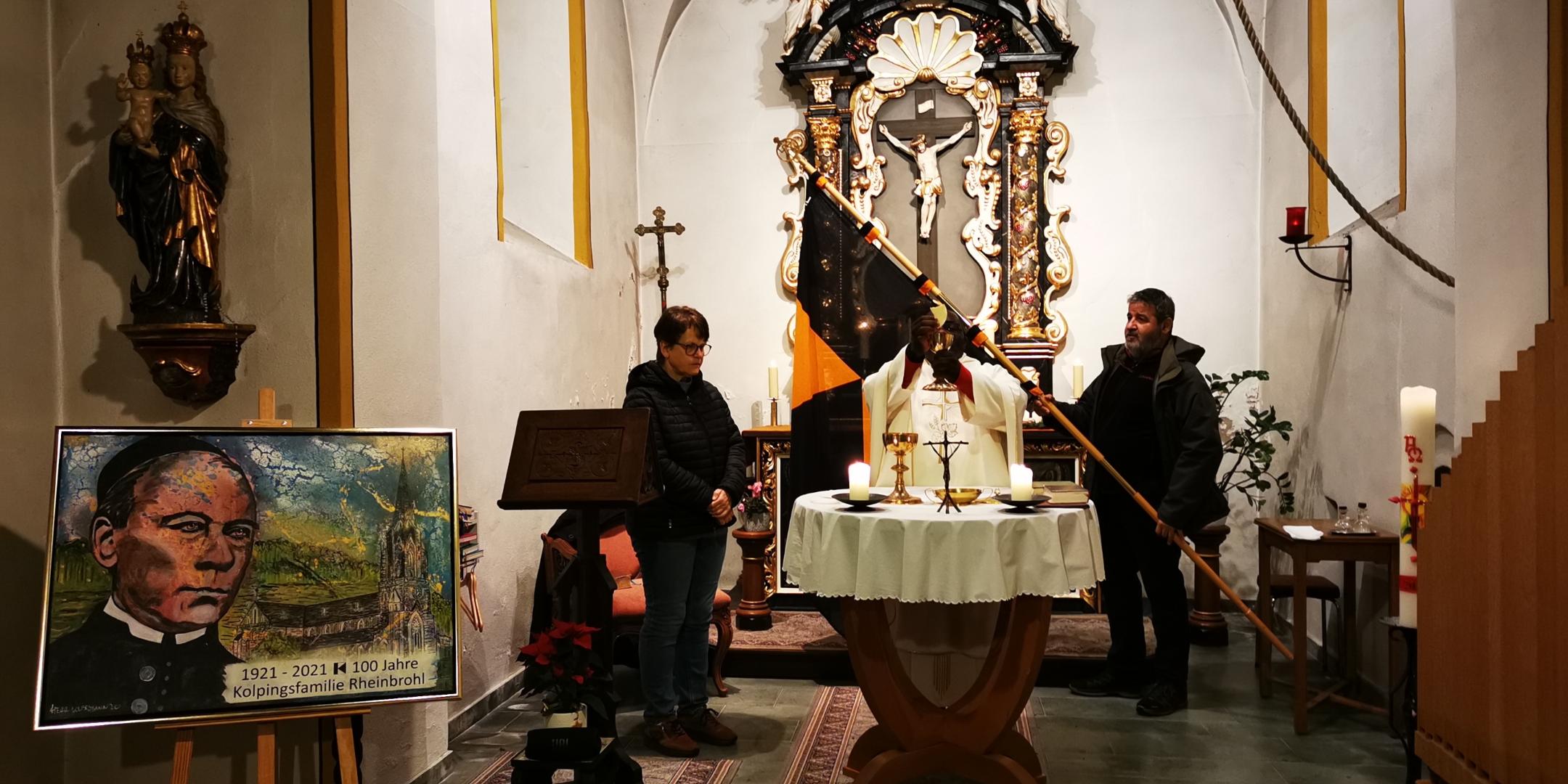 Altarraum mit Kolpingbild im Vordergrund