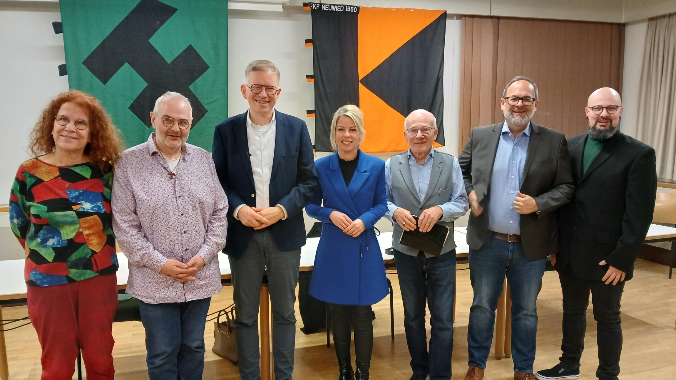 Politiker*innen mit Vertretern von Kolping Neuwied und KAB