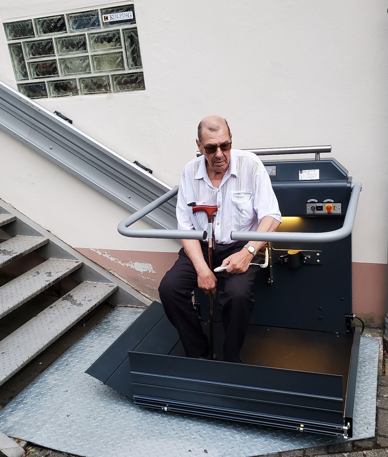 Treppenlift mit Passagier