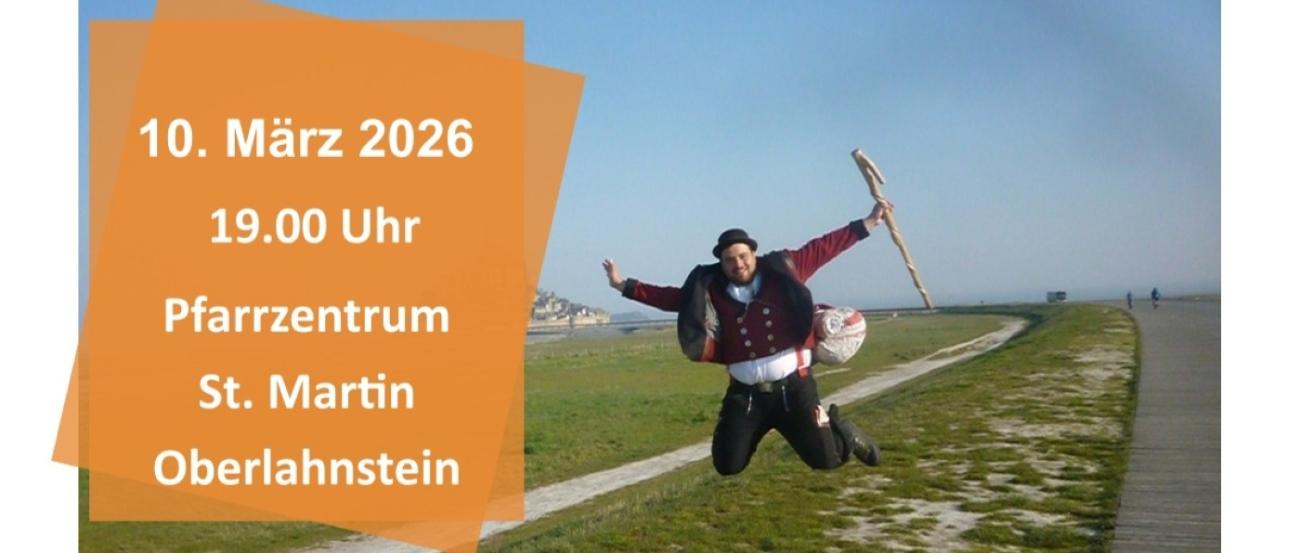 Das Bild zeigt einen Handwerksgesellen, der auf einem Weg in die Luft springt.