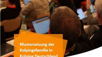 Im Hintergrund ein Bild der Bundeshauptversammlung, Menschen stimmen ab, im Vordergrund der Titel