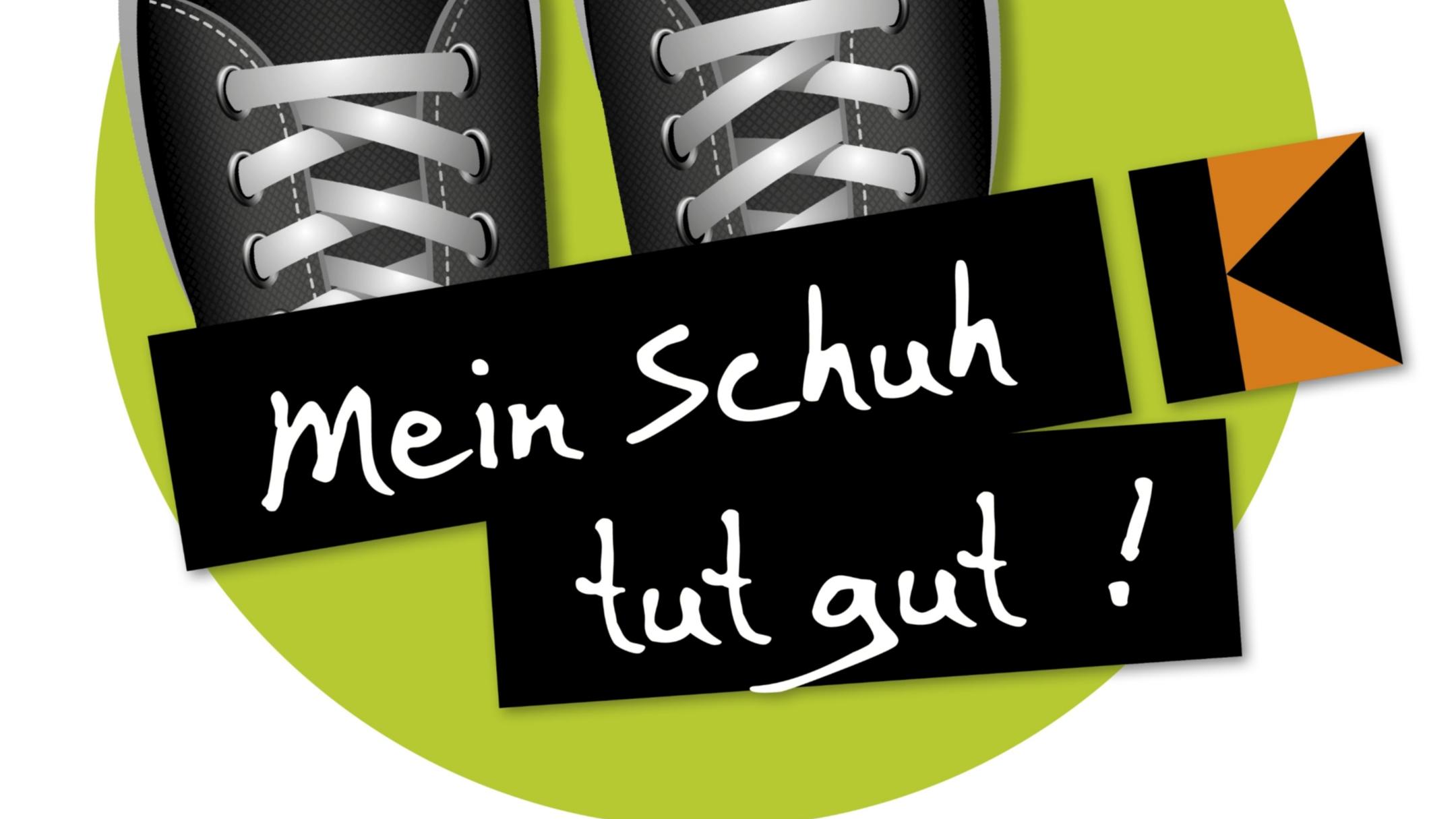 Man sieht gemalte Sneaker auf einem grünen Punkt, davor den Schriftzug: Mein Schuh tut gut!